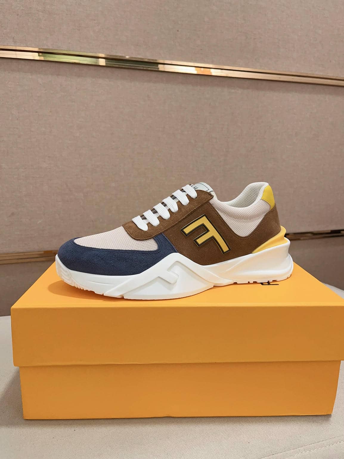 Fendi Sneaker Man-16